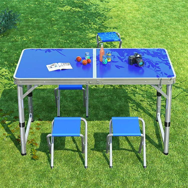 Foldning af picnicbord med 4 afføring